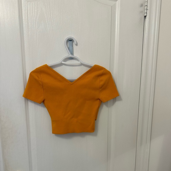 Babaton orange t-shirt - Picture 2 of 2
